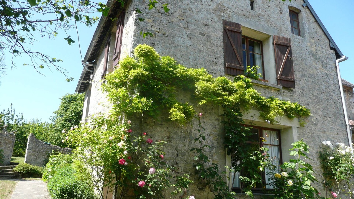 Sainte-Honorine-des-Pertes House | The Admiralty-11