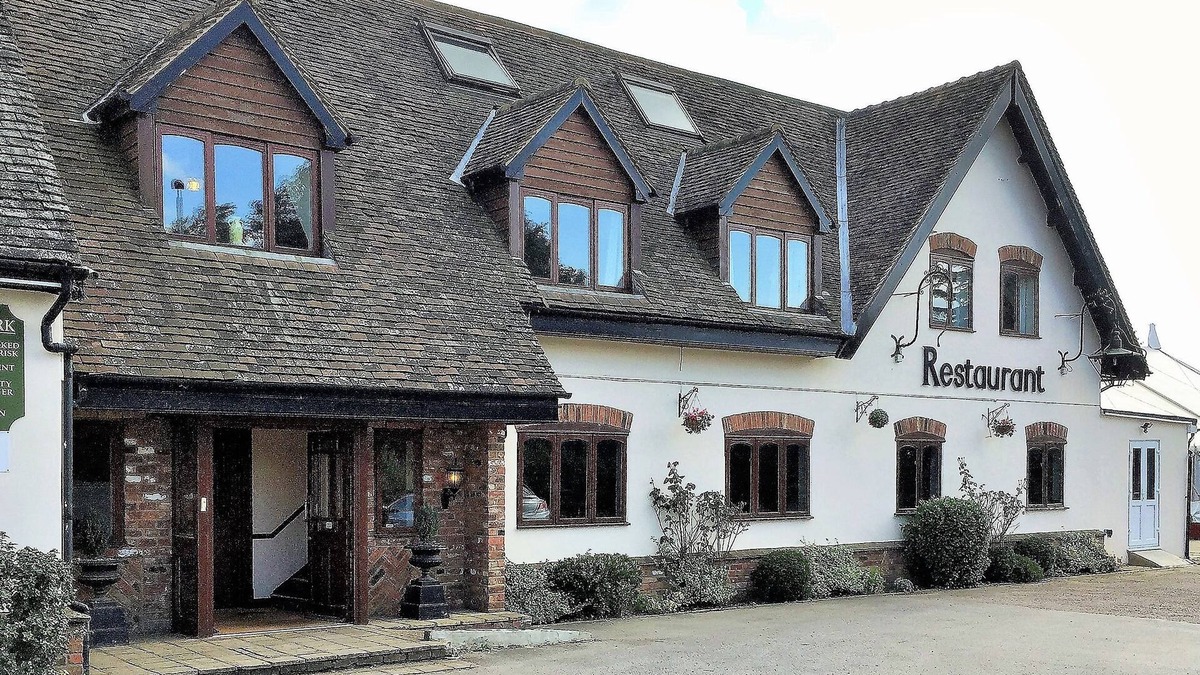Meppershall Hotel | The Airman Hotel