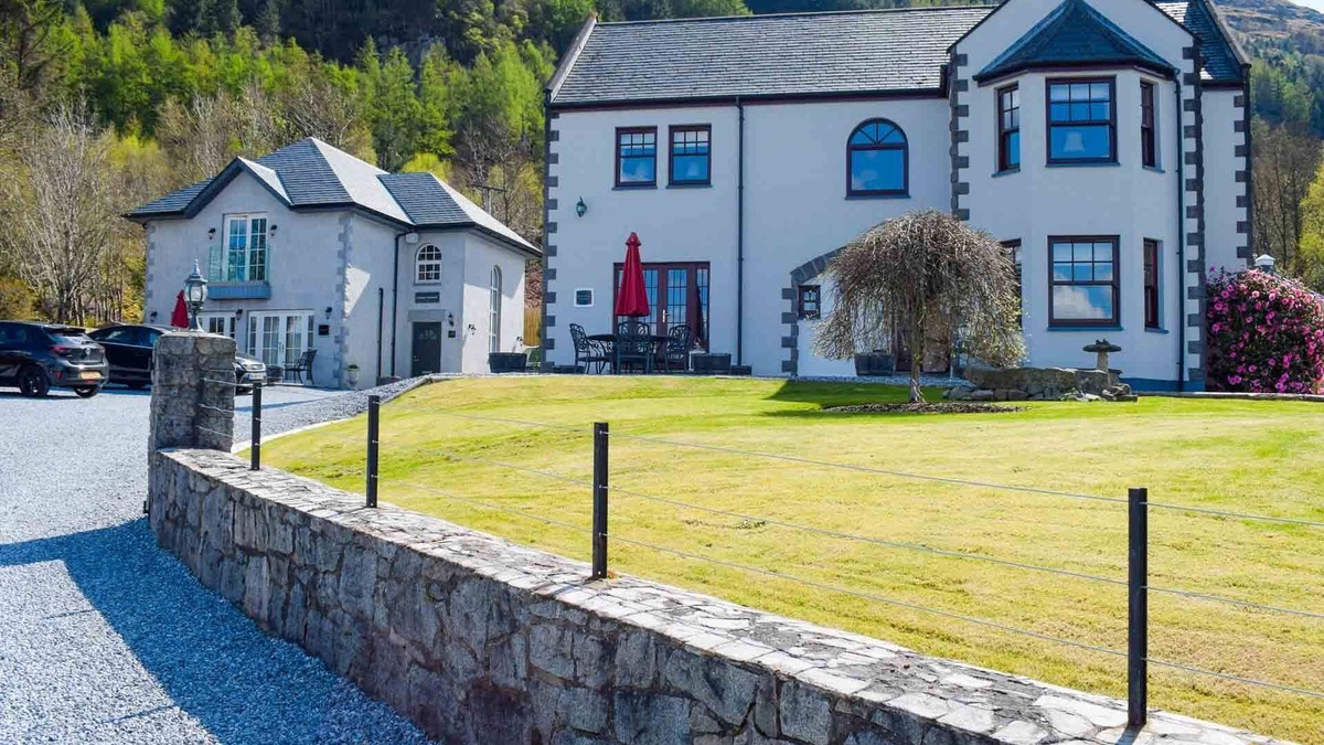 West Laroch Apartment | The Allanbreck Hideaway - sleeps 2 guests in 1 bedroom