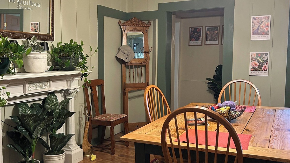 North Adams Apartment | The Allen House historic North Adams Home in the Berkshire Mountains