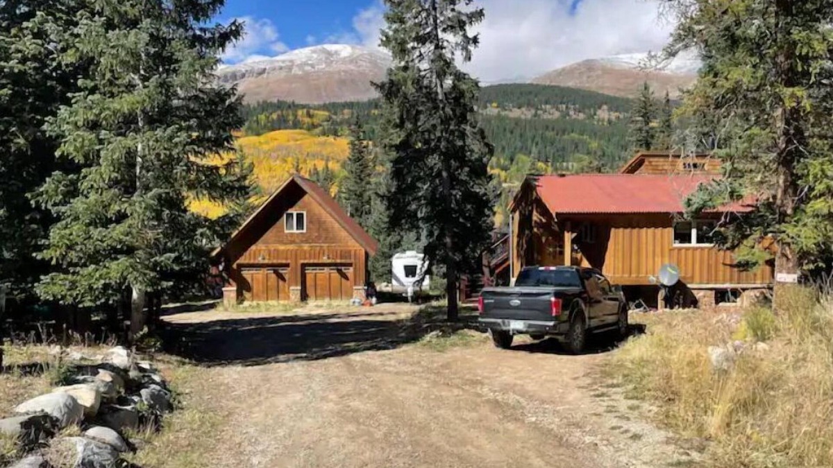 Alma Apartment | The Alma Studio. 12 miles to Breckenridge