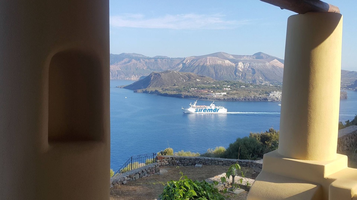 Lipari House | The Almond Tree House