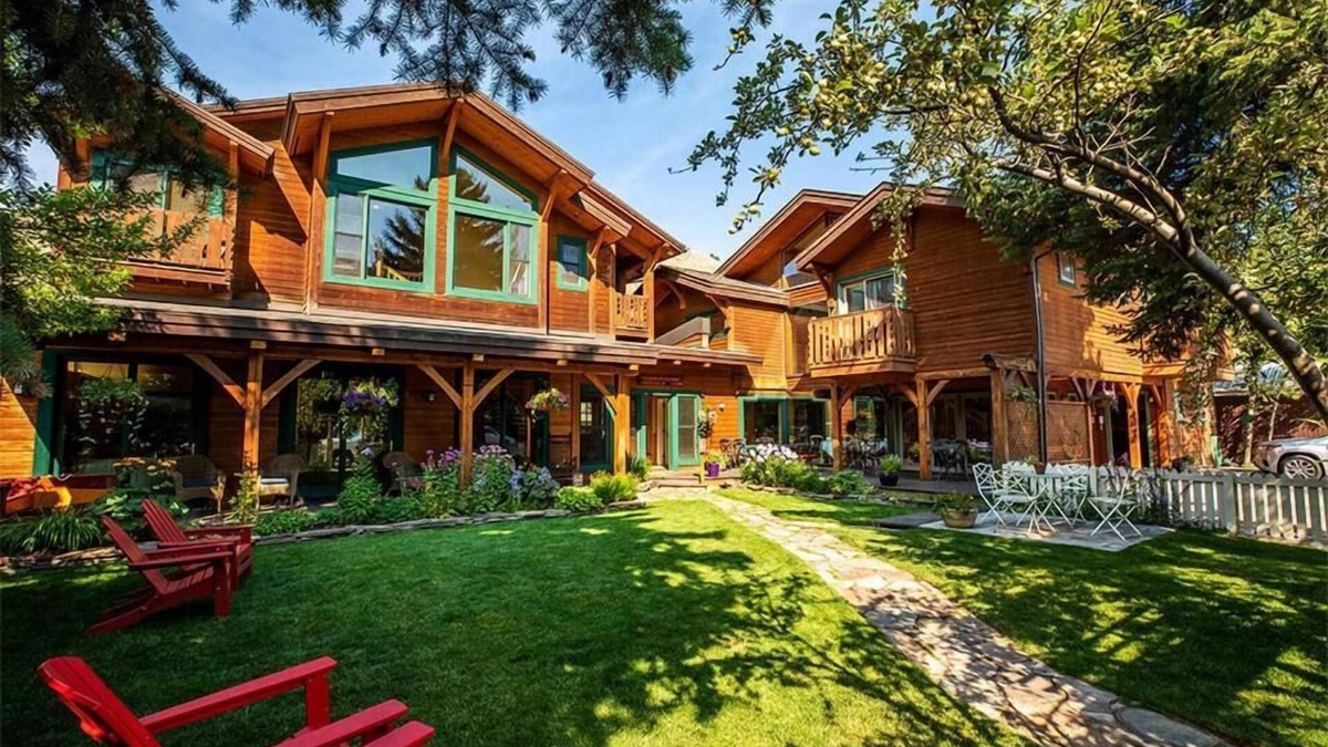 Jackson Hole Hotel | The Alpine House