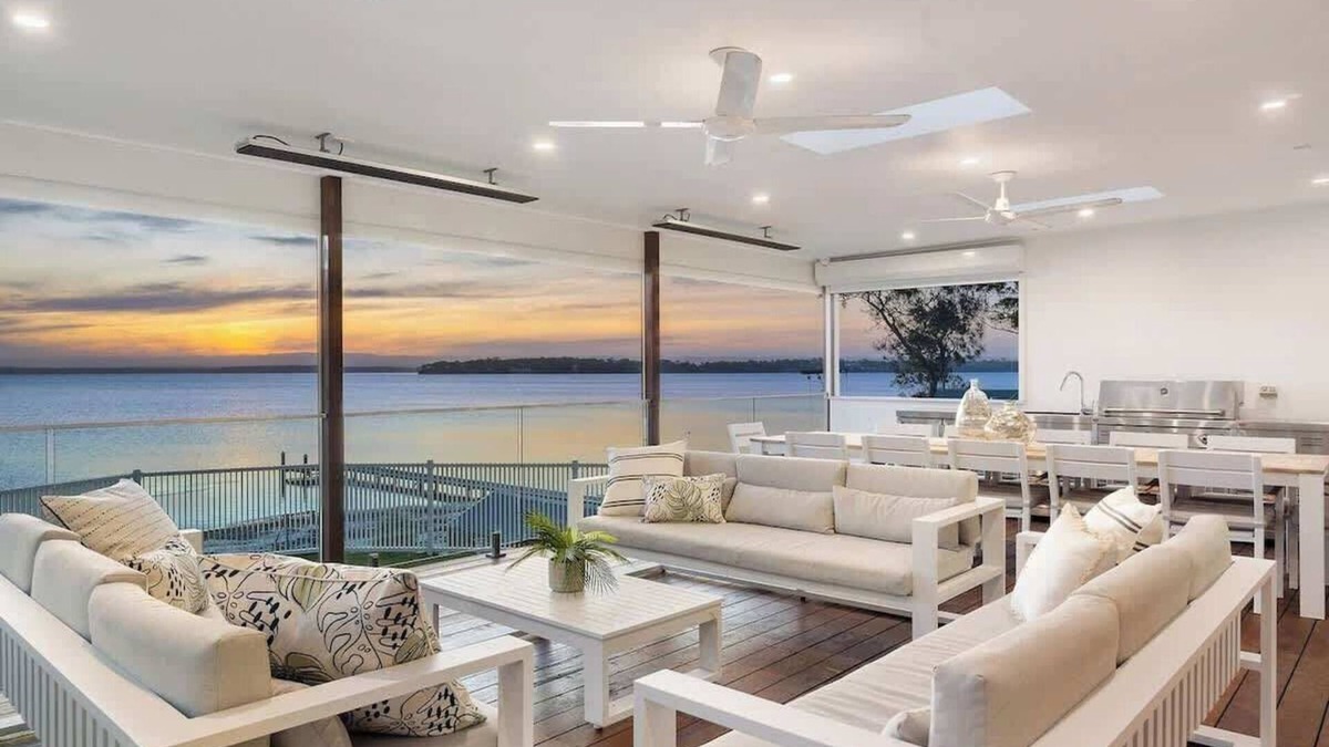 Wrights Beach House | 'The Anchorage' – Exclusive Beachfront Retreat
