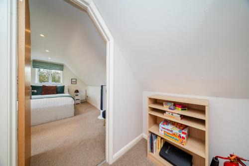 Trowbridge Apartment | The Annex @ 3 East Town Cottages