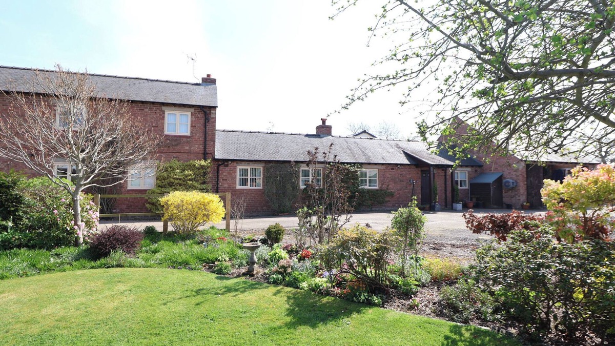 Malpas Cottage | THE ANNEX, romantic, character holiday cottage in Malpas