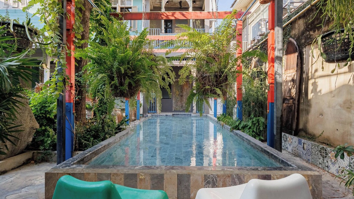 Bang Rak House | The Anonymous House @ Silom/BTS Surasak/3 Bedrooms, 4 Bathrooms/City Center.