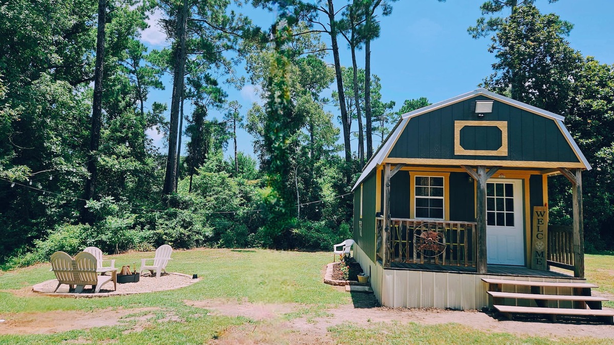 Leblanc Cottage | The Antler Nook - tiny home on 30 peaceful acres!