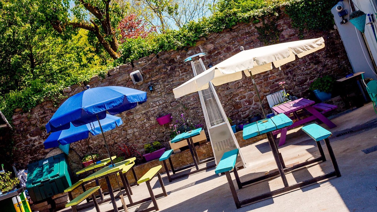 Boolteens Bed & Breakfast | The Anvil Bar & Restaurant