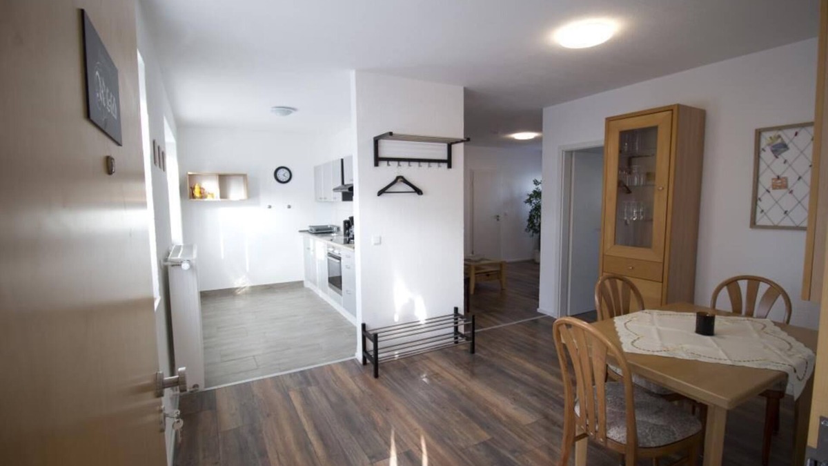 Alsfeld Apartment | The apartment offers a total of approx. 48 square meters of living space. A living room with laminate flooring, a complete kitchenette with refrigerator, a completely new chic bathroom. In the bedroom there is a bed (140x200m) with two bedside tables. Ver