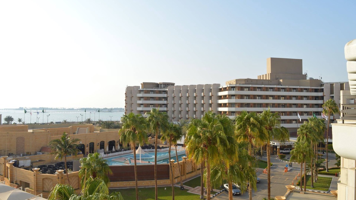 Al-Hamra'a Apartment | The Apartments