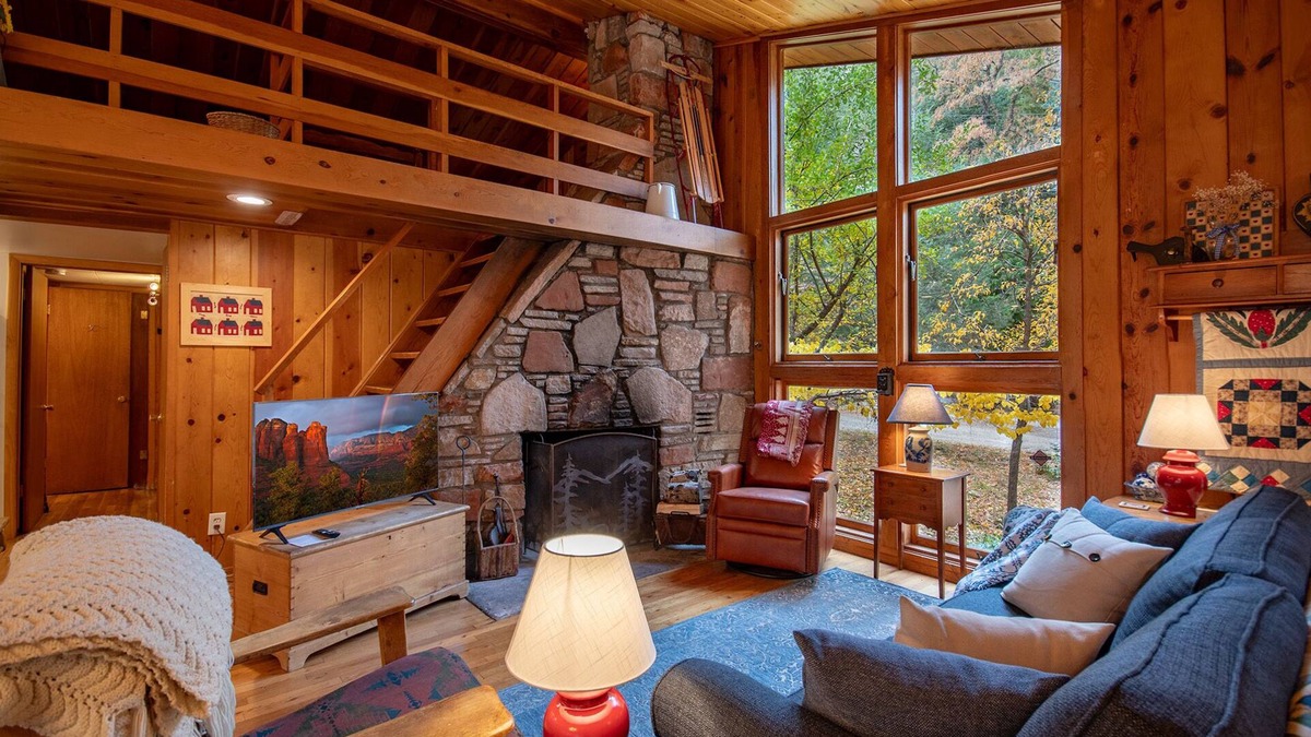Sedona Cabin | The Apple Cabin in Sedona Scenic Oak Creek Canyon