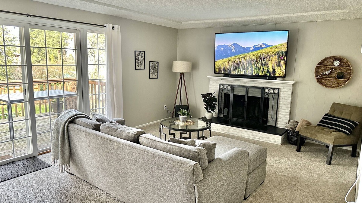 Bull Mountain House | The Applewood Suite - Walk to Hiking Trails!