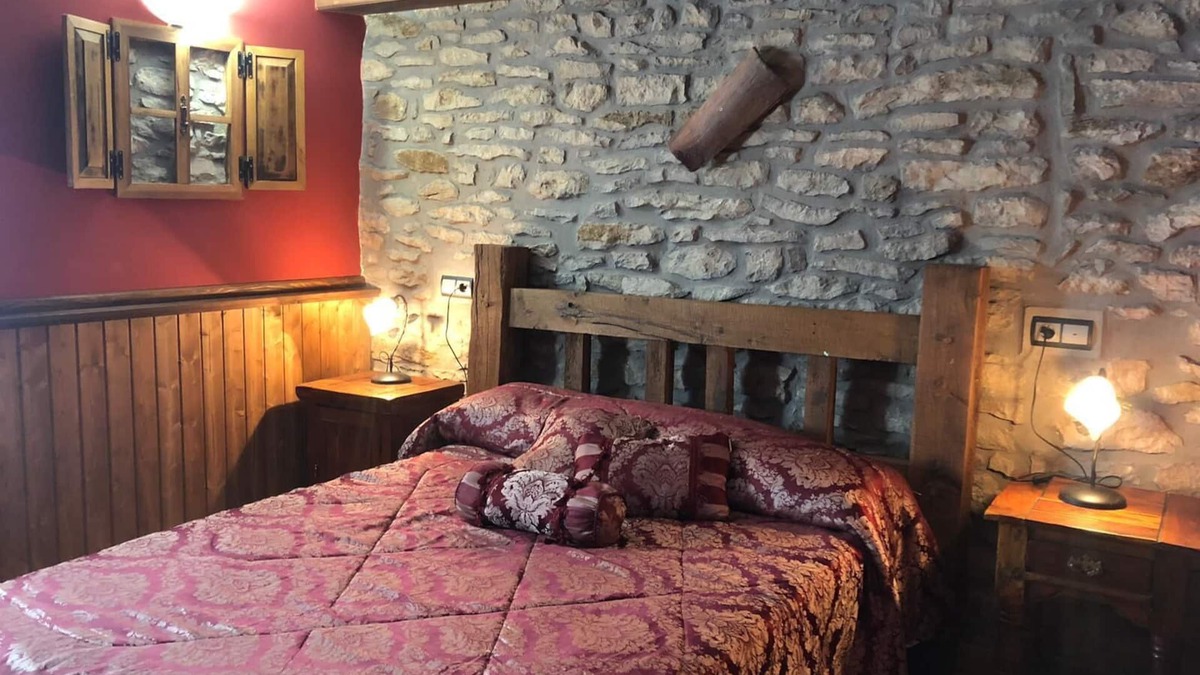 Cremenes House | The Argovejo beech