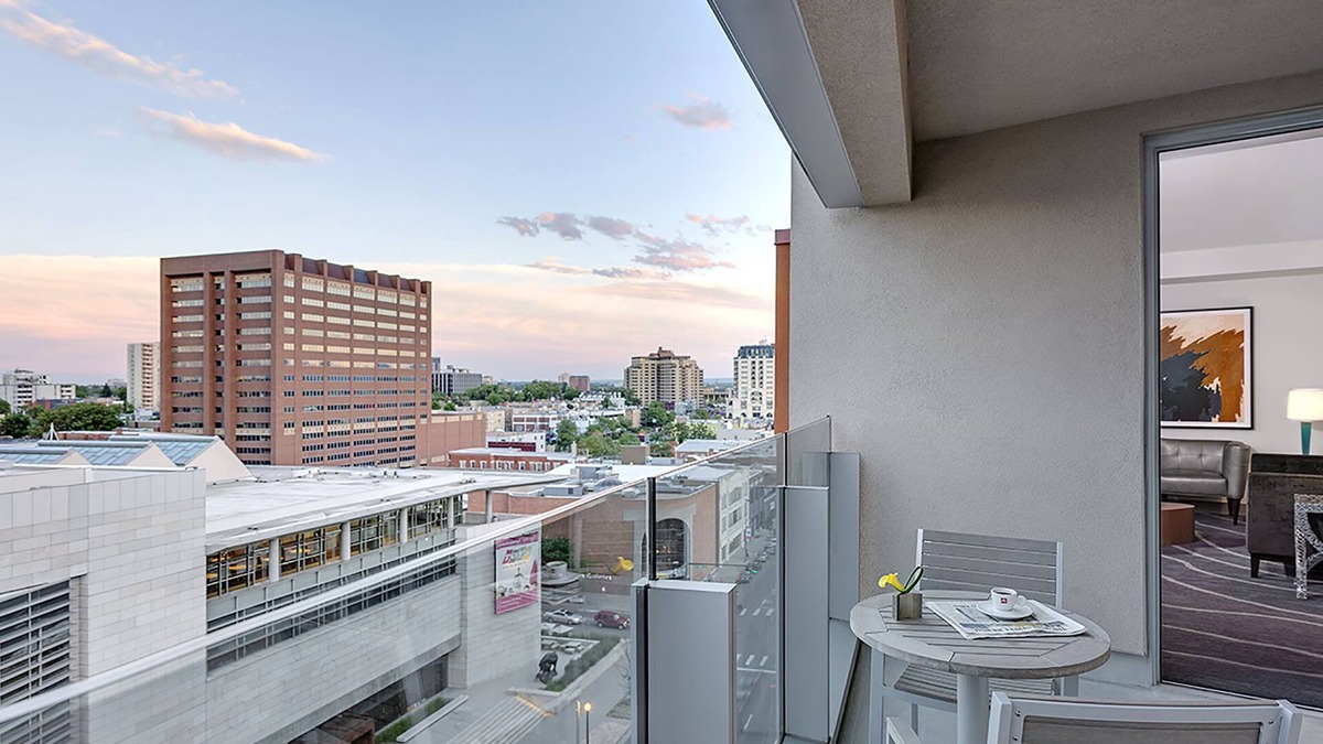 Golden Triangle Hotel | The Art Hotel Denver, Curio Collection by Hilton
