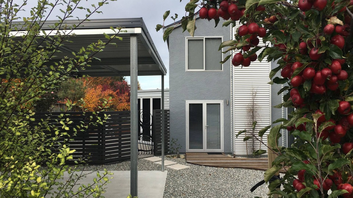 Wanaka House | The Art House, Wanaka - Contemporary holiday house