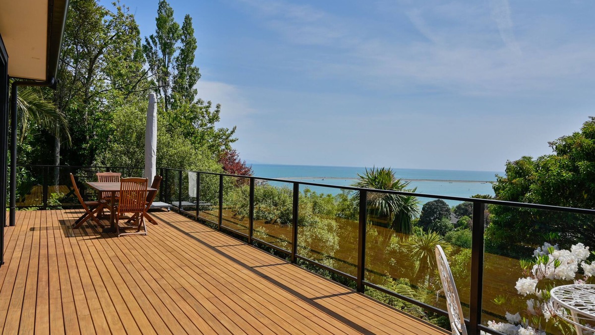 Stepneyville House | The Arthouse - NZ Architect Award-winning Nelson Waterfront Home