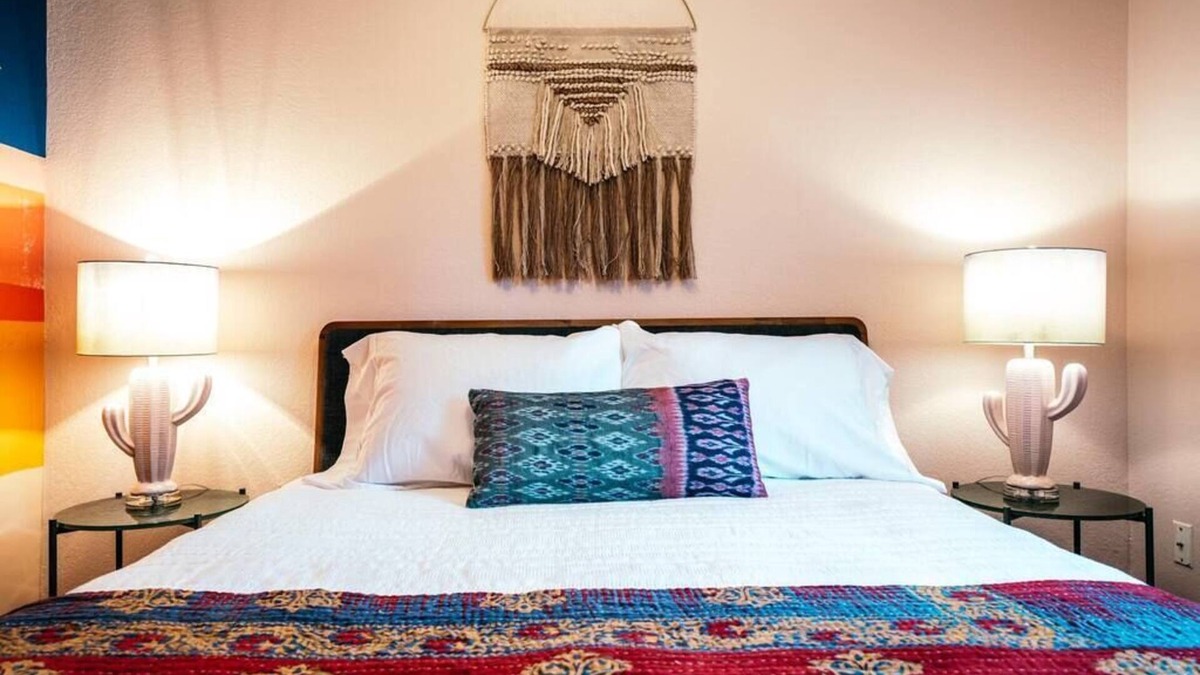 Fayetteville House | The Artist's Retreat