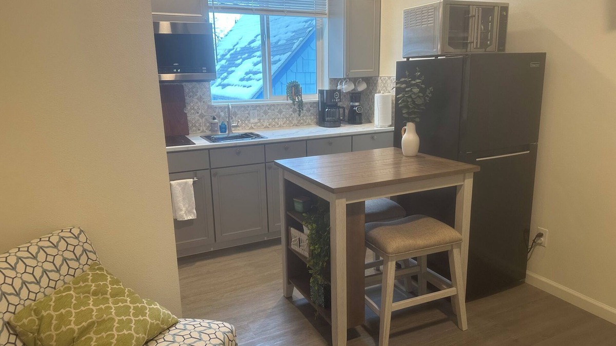 Moscow Apartment | The Asbury House Guest Rentals