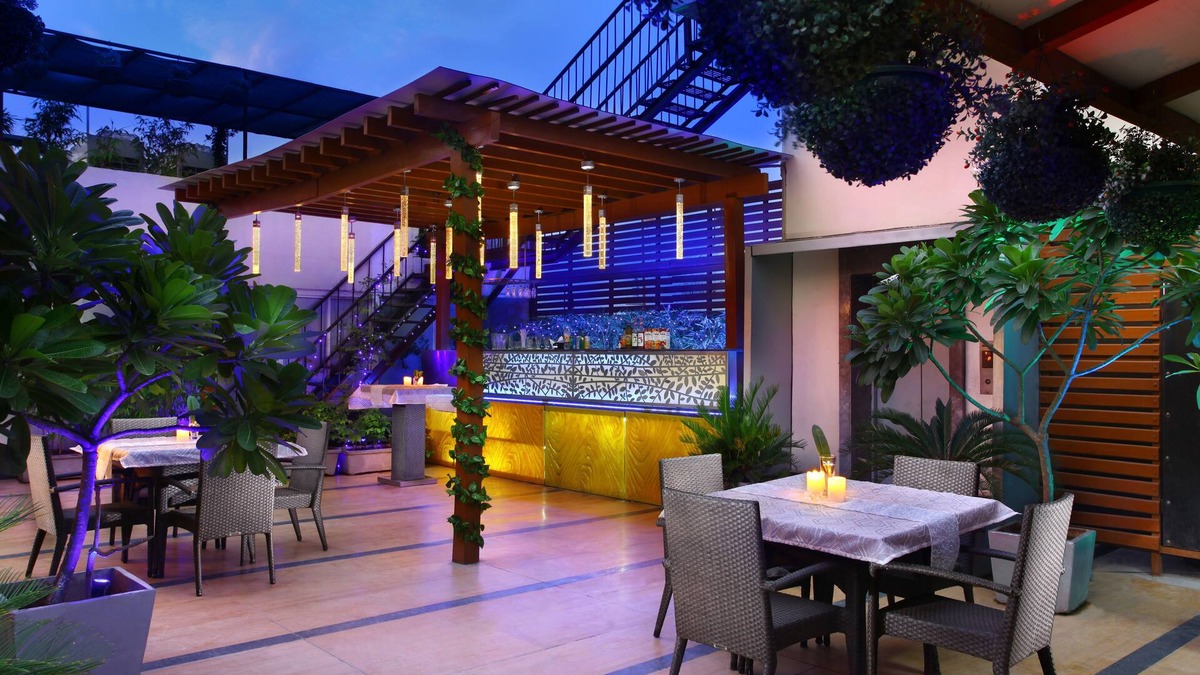 Green Park Hotel | The Ashtan Sarovar Portico Delhi