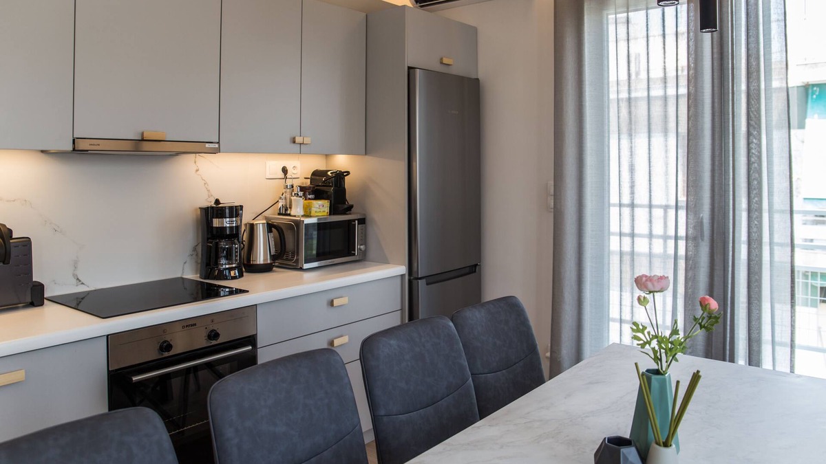 Petralona Apartment | The Athens Life
