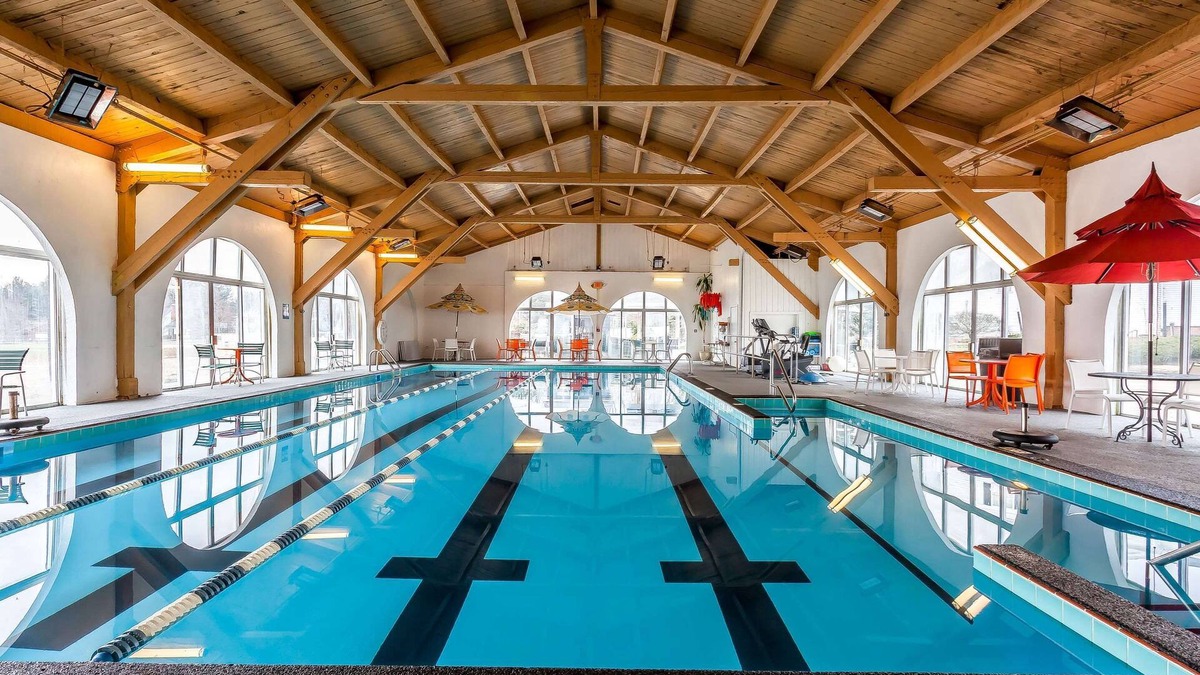 Aurora Hotel | The Aurora Inn