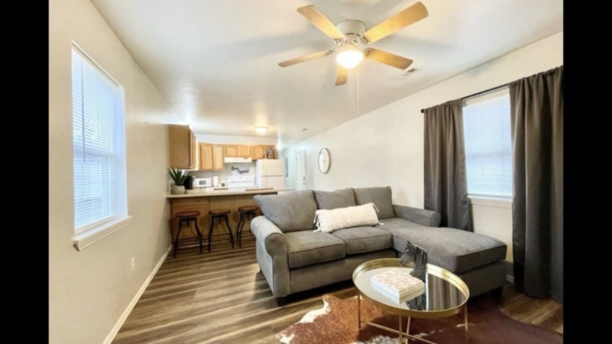 West Plains House | The Ayn-920