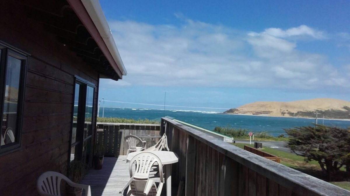 Omapere House | The Bar Hokianga Accommodation