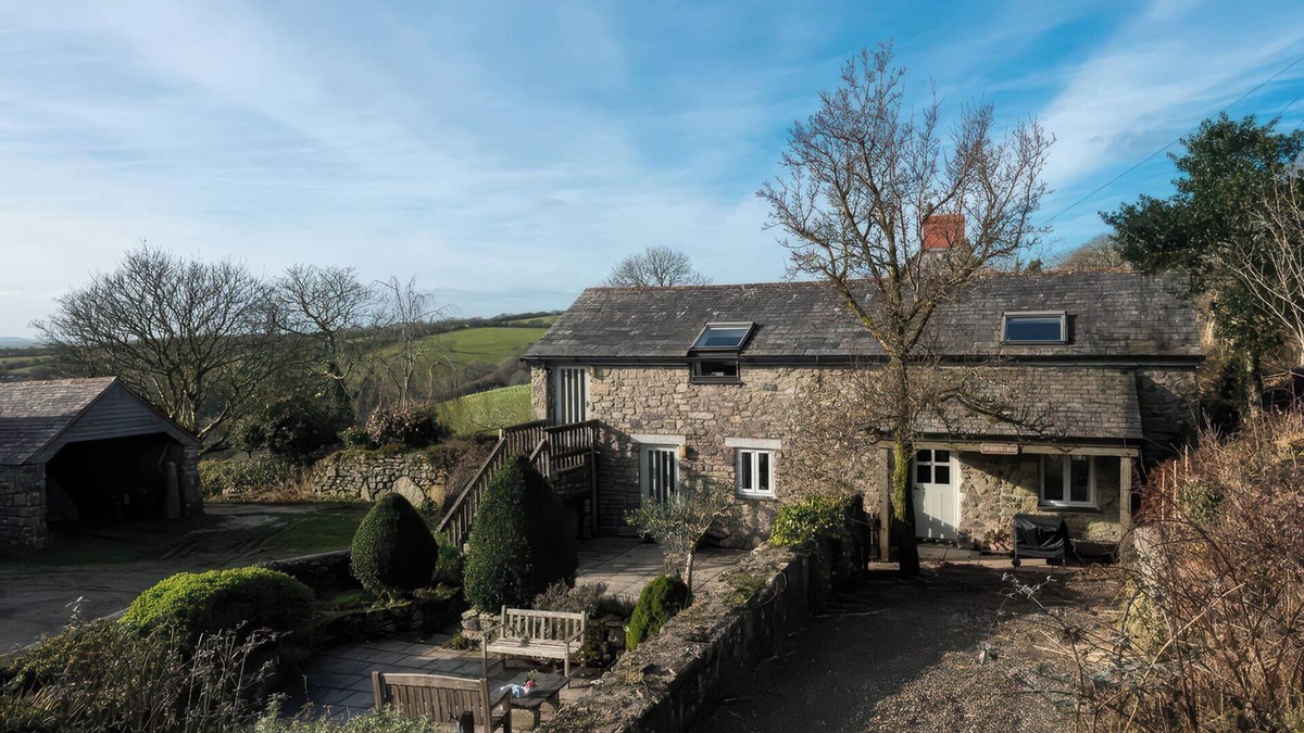 Warleggan Cottage | THE BARLEY CRUSH, pet friendly, with open fire in Bodmin Moor