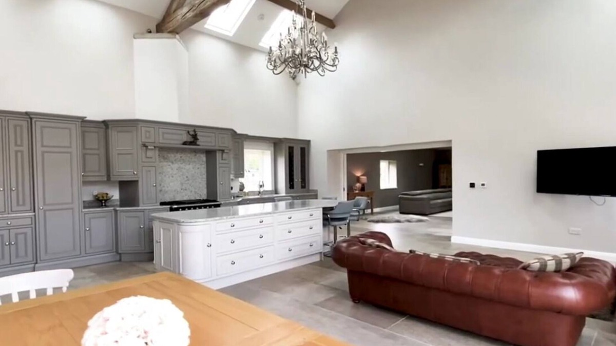 Wesham House | The Barn at Thistleton - tranquil 4 bedroom/2 bathroom conversion set in 6 acres