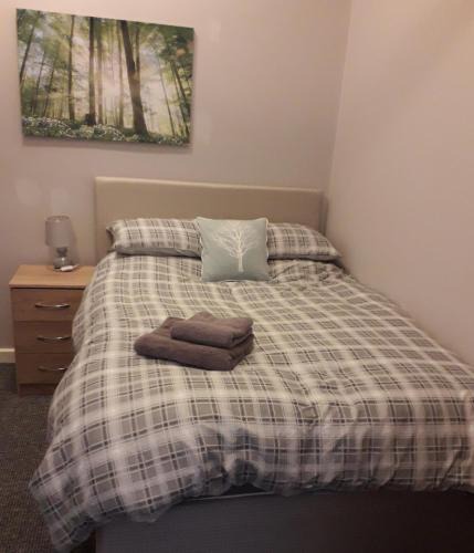 Ilkeston Apartment | The Barn - Ilkeston - 1 Bedroom Flat, 2 Beds, Close to M1-A52 Long Eaton - Nottingham - Derby - Derbyshire - 400Mbs WiFi Free Parking!