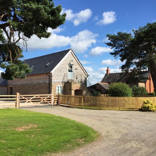 Bromyard Apartment | The Barn - Nr Bromyard