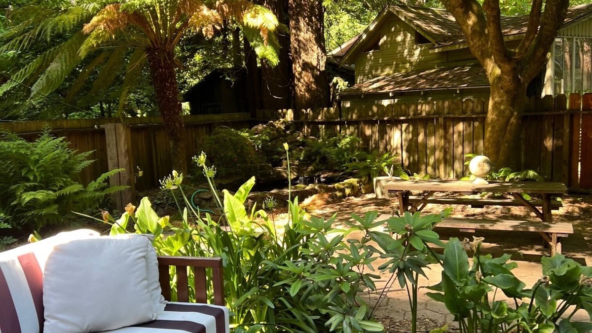 Villa Grande House | The Barn: Secret Garden in the redwoods, hot tub, walk to river