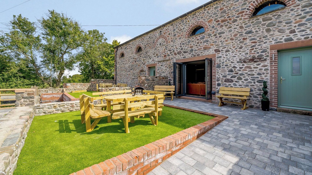 Wigton Cottage | The Barnacle Goose - UK35261