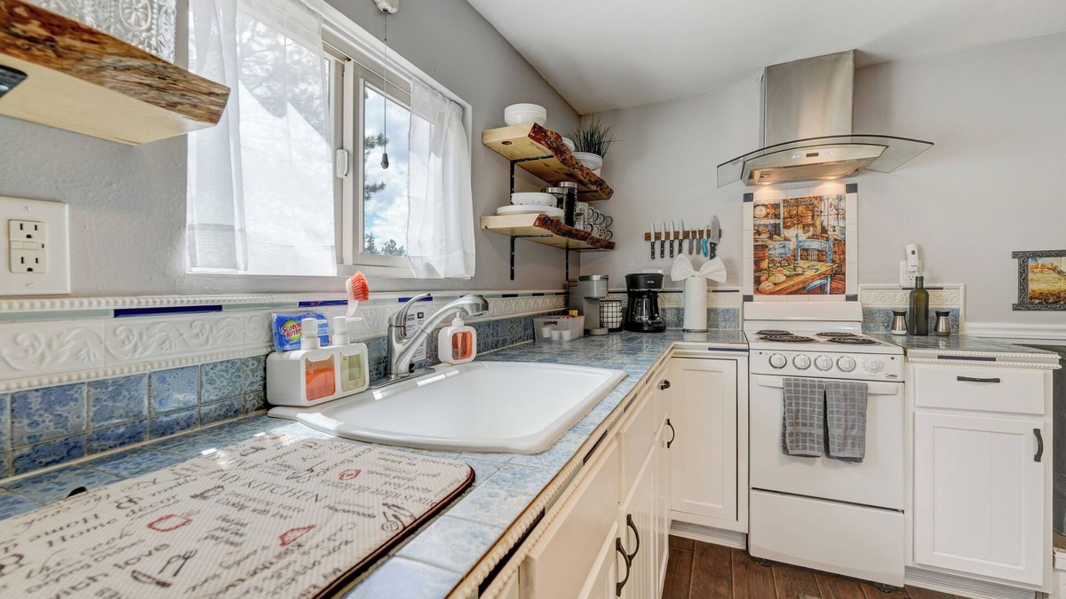 Colorado Springs House | The Barracks