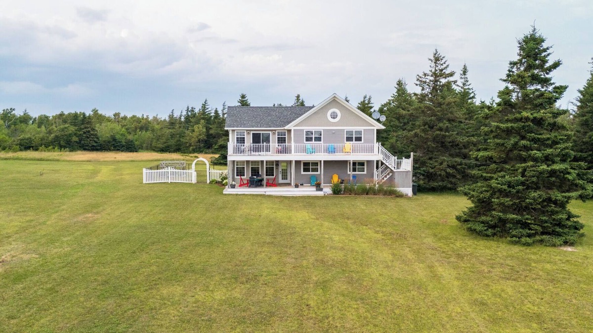 Malpeque House | The Basset Beach House