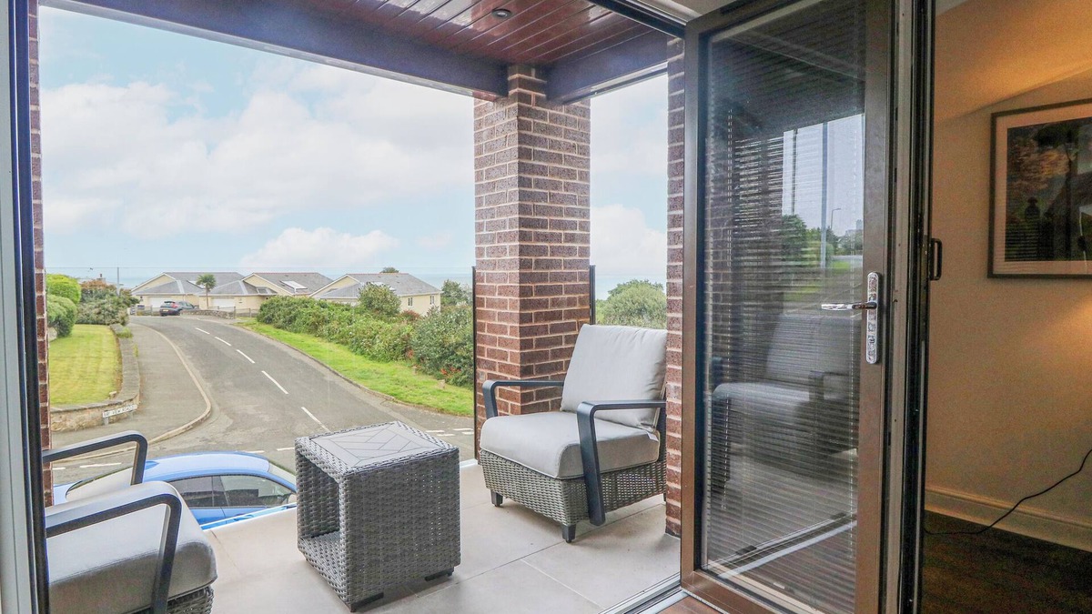 Benllech Cottage | The Bay