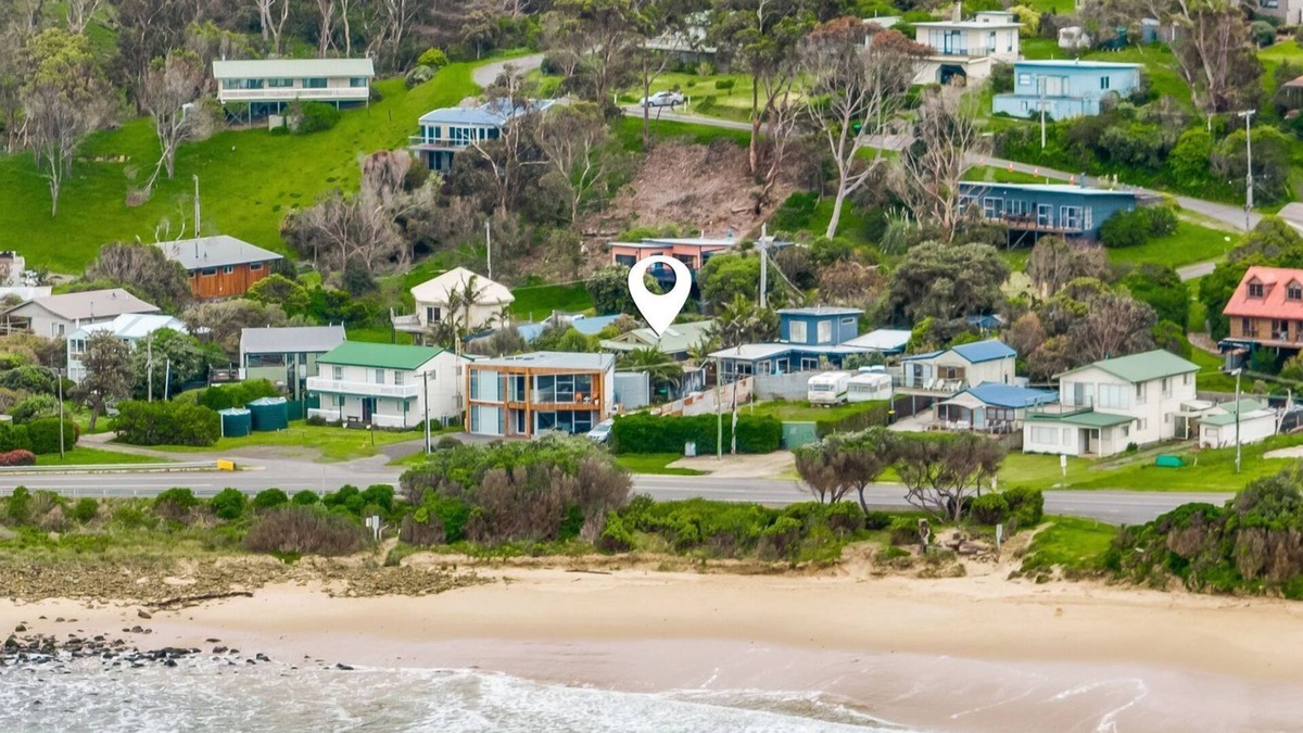 Separation Creek Cottage | The Beach Cottage - Cottage by the sea for you and your pets