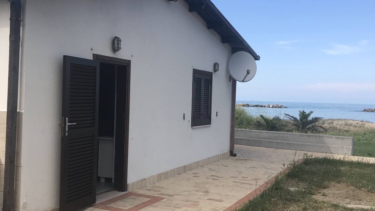 Ortona House | The beach house