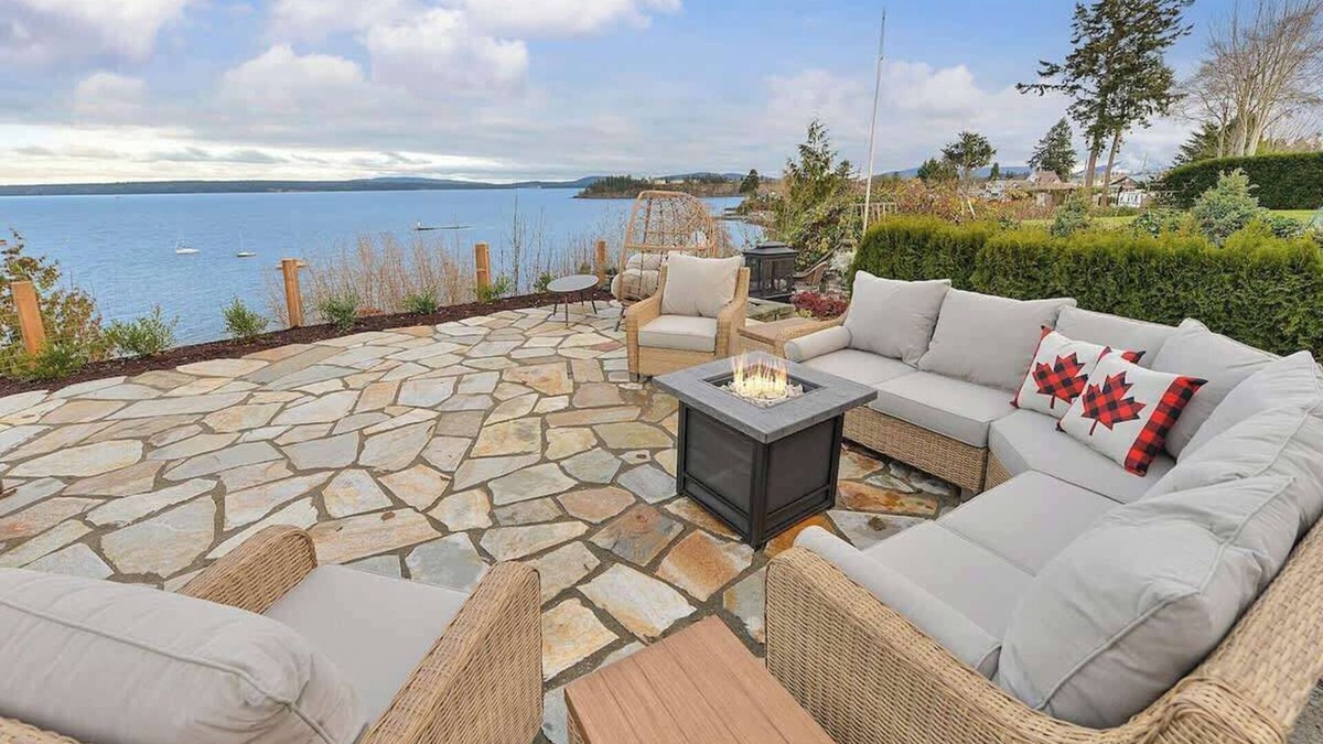 Chemainus Apartment | The Beach House Suite