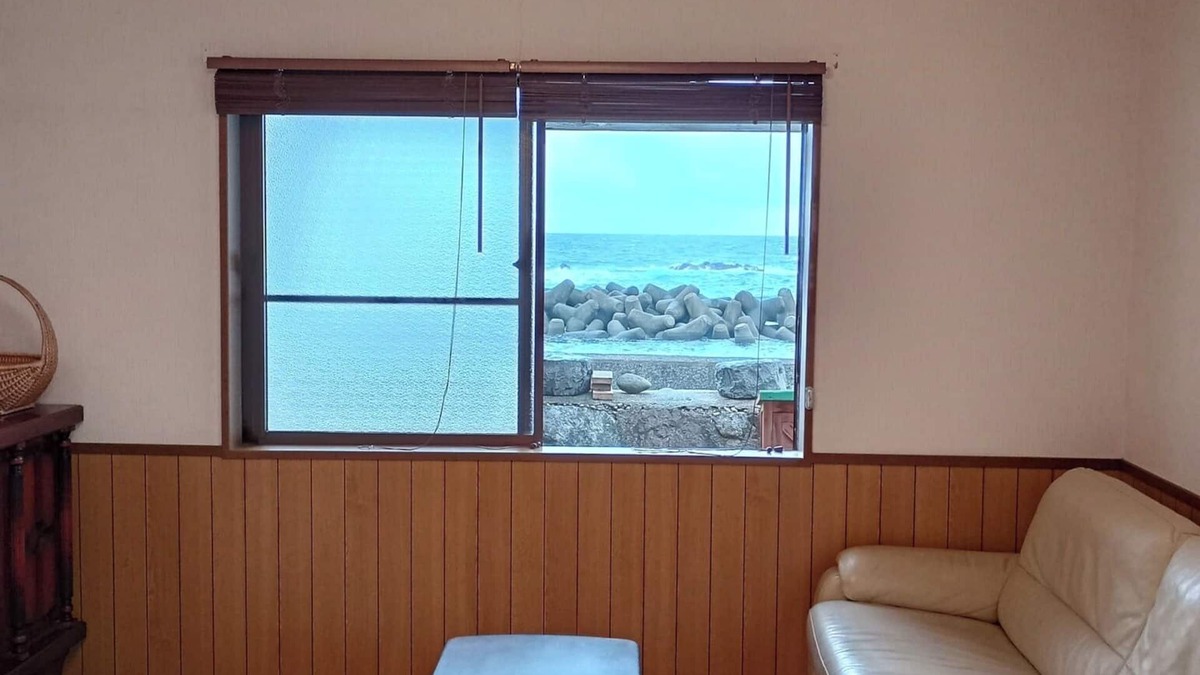 Echizen House | The beach is right in front of you This is a 90y/Nyu-gun Fukui