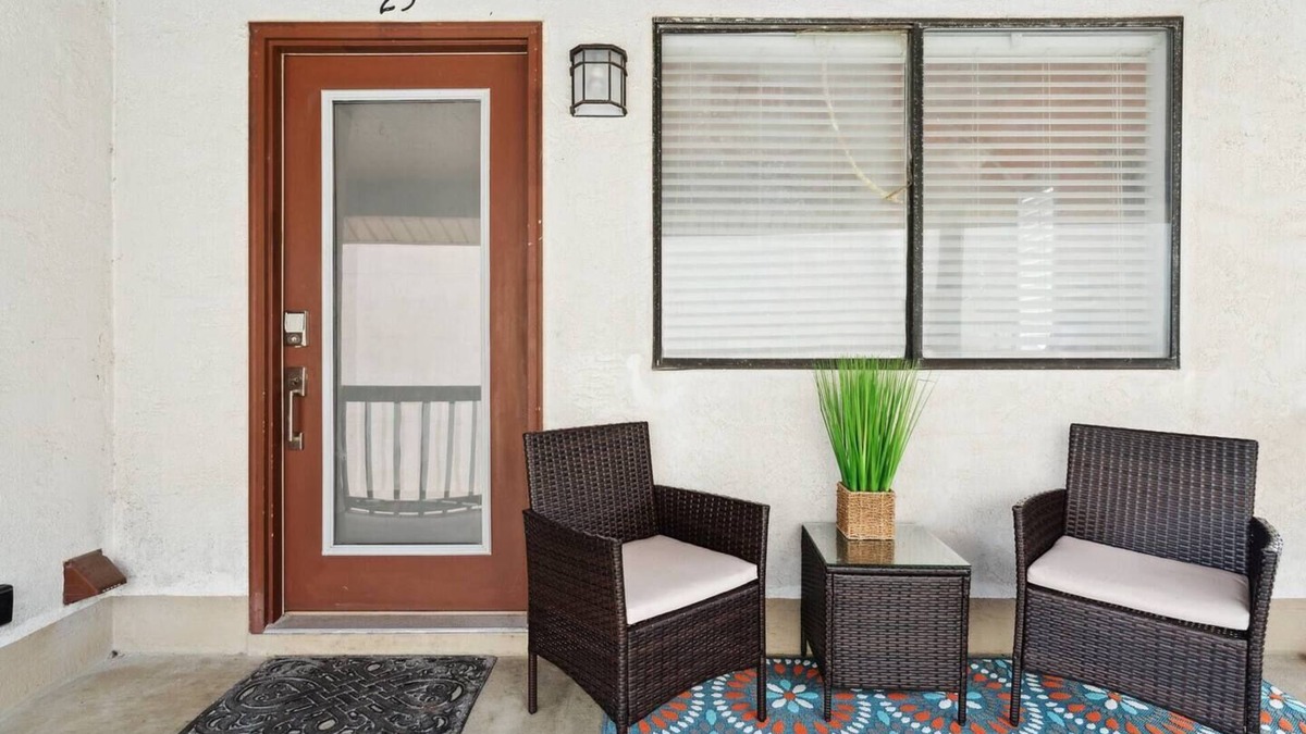Holiday Beach Condo | The Beach & The Bum! 2- Min Walk to Sandy Beach!