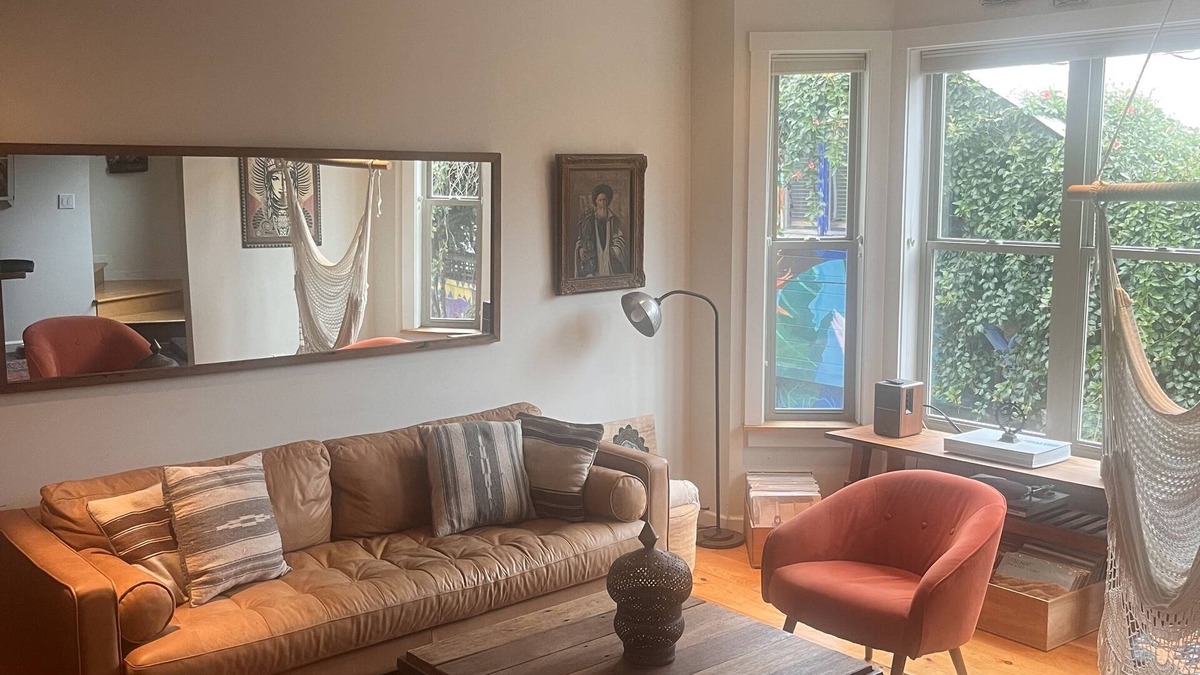 Mission District House | The beautiful balmy Alley House