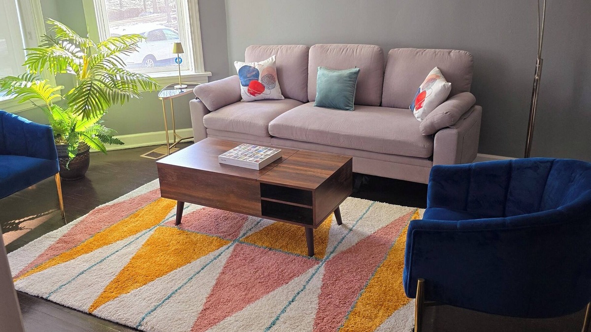 Englewood Apartment | The Beautiful, Quaint 2 Bedroom Green Escape Greystone