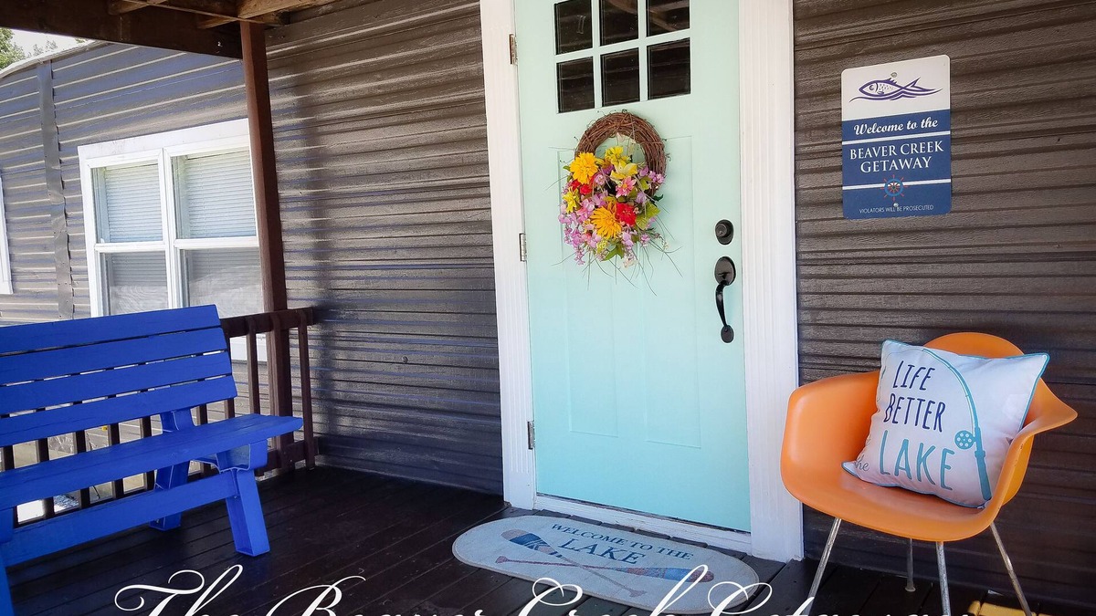 Monticello House | THE BEAVER CREEK GETAWAY 2 bed/1 bath, kitchen, 1 mile from Beaver Creek Marina