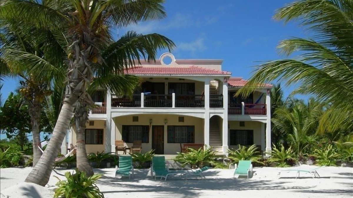 Xcalak House | The Best Location and House in Xcalak!