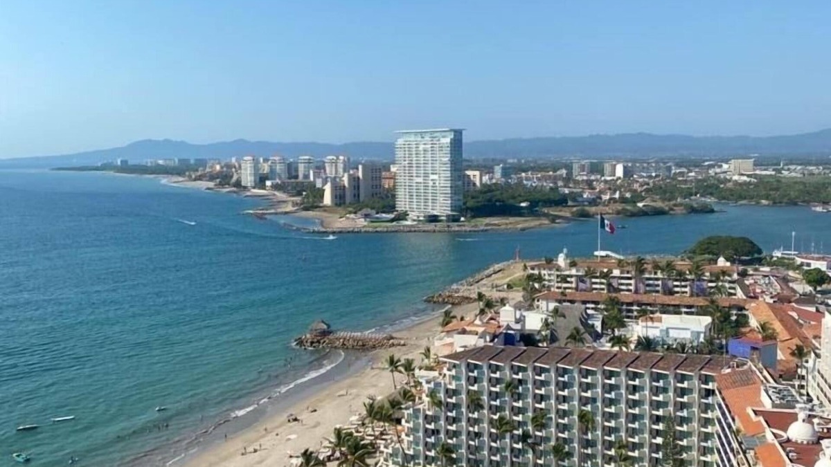 Puerto Vallarta Apartment | The best views of the sea, the mountains and the sunsets. Beachfrontn