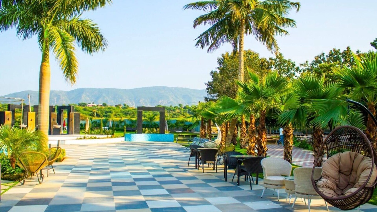 Abu Road Hotel | The Bhagwati Resort