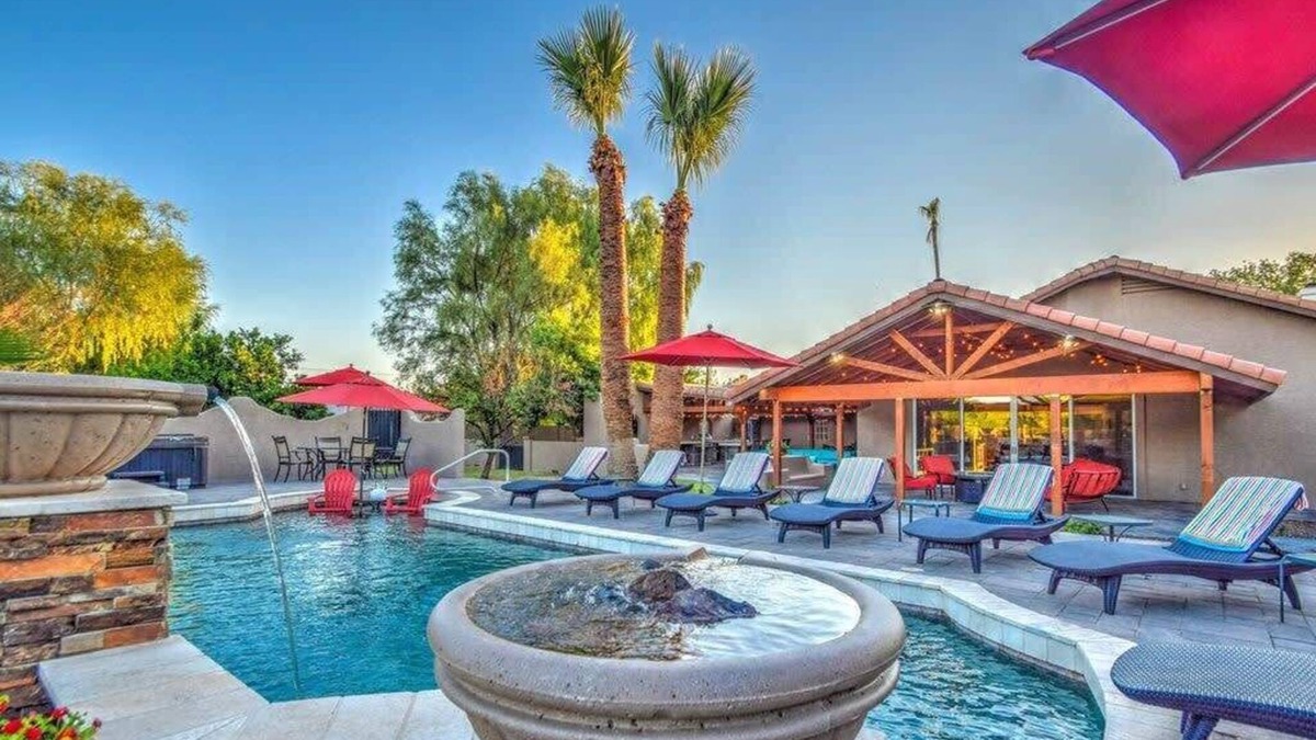 Gilbert House | The Big House! 1 Acre! Pickleball, Hot Tub, Pool & More!