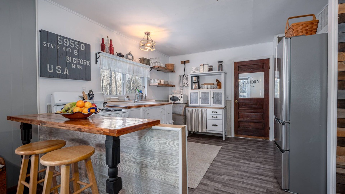 Bigfork Cabin | The Bigfork Riverside Retreat - No Cleaning Fee!